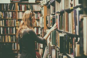 Gettier cases nei Large Language Models: perché la correlazione statistica non è giustificazione epistemica